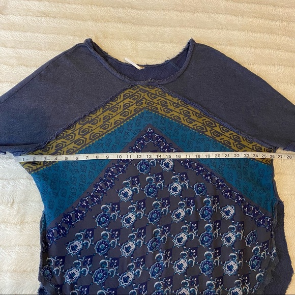 Free People Asymmetrical Raw Trim Hem Oversized Floral Sweater - Picture 6 of 11